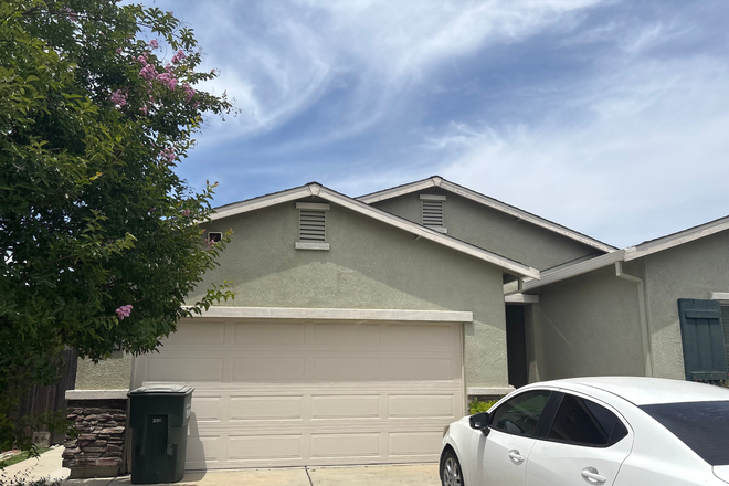 Outside of house - bellevue ranch, 4 beds, 2 bathroom spatious house
