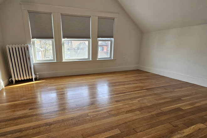 bedroom - PRIME LOCATION ON GERALD ROAD!! AVAILABLE 2027 Duplex