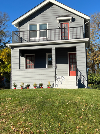 Front view Keyless entry - Available for 2024-2025 Newly  4-Bedroom, 2 Kitchen Remodeled in 2024 House