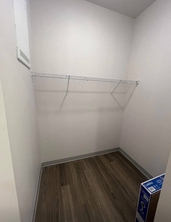 Closet - Relet Current Orlando Apartments