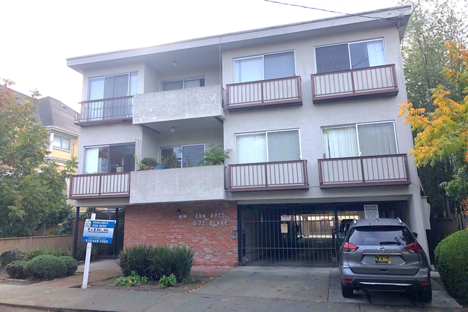 Building - COMING SOON-This perfectly located 2 bedroom, 1 bathroom apartment in a quiet lovely South Berkeley