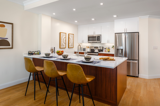1 - SEPT 2026 | Brookline 2 Bed, 2 Bath | Central AC | In-Unit Laundry | Pet Friendly! | No Broker Fees Apartments