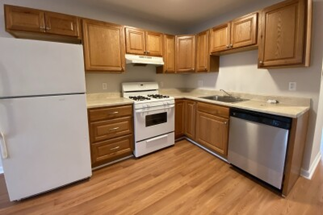 kitchen - 3 Bedroom apartment  (No Brokers Fee)