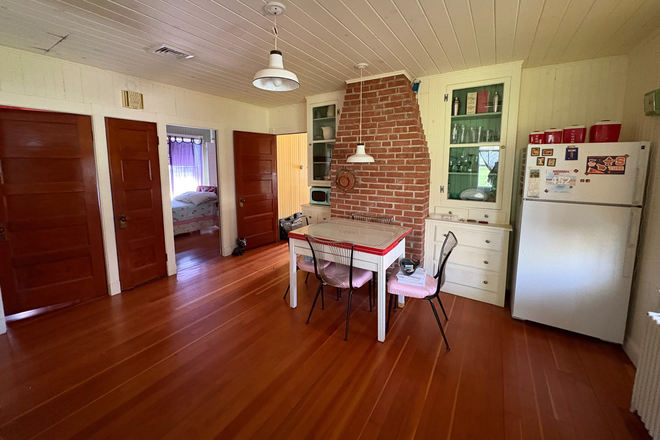 Large Dining/Kitchen area #1 - Padanaram Village Charming 3 BR Cottage - Seasonal Rental Apartments