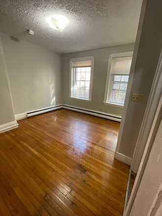 Living Space - Anderson St Studio Beacon Hill Apartments