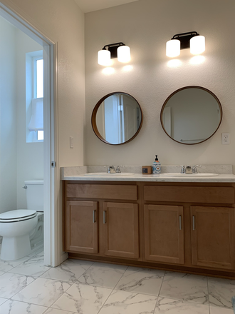 master bath - A ranch house built in 2020 close to VA and Anschutz