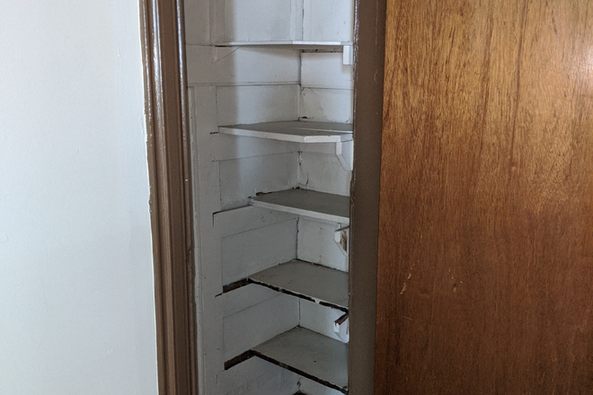 Closet - 115 South 42nd Street Apartments