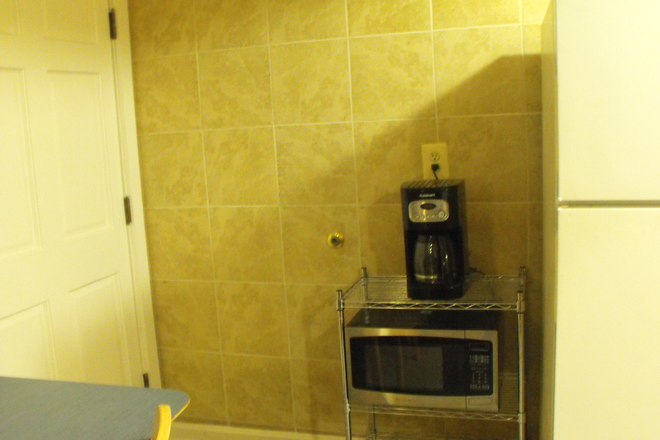 Studio Apt Full Kitchen Full Bath - MONTGOMERY APARTMENTS HISTORIC LAUREL, MARYLAND 20707