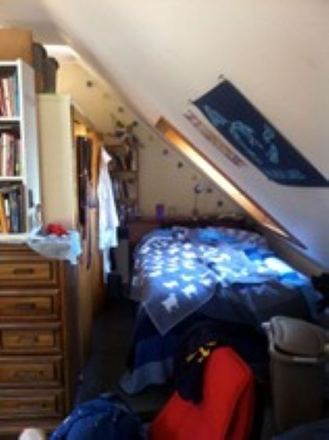 Sleeping Space - 1 Bedroom/Studio 2nd Floor Apartment