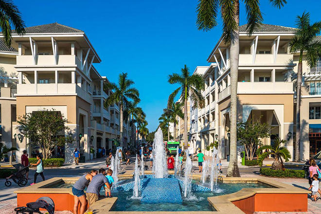 Downtown Abacoa - New Renovated Condo - steps to FAU Jupiter Abacoa Village. Public Transit available
