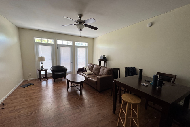 Living Room - Summer Sublease for 1 room in 2Bd/2Br Apartments