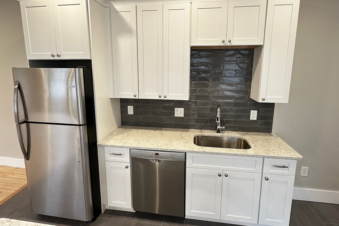 Kitchen - Grad Housing 4 Bed 2 Bath - Gut Reno!!