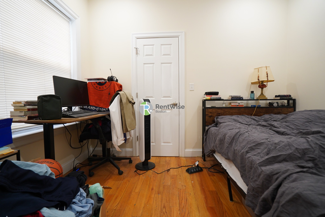 1 - SEPT 2026-Amazing Fenway Studios, 1b, 2b H/HW inc. No Broker Fee! Apartments