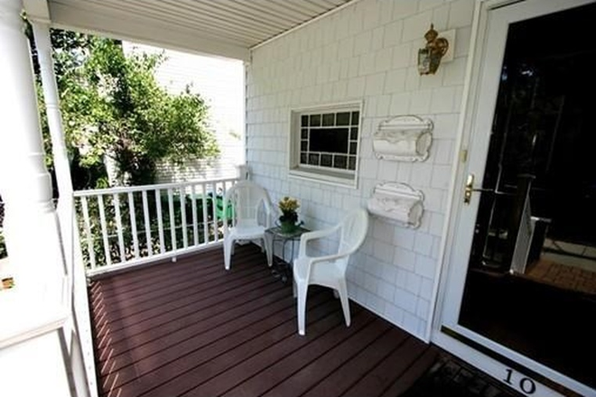 Front Porch - 10 Greenleaf Ave - 3 BD & 4 BD Apts. No Fee