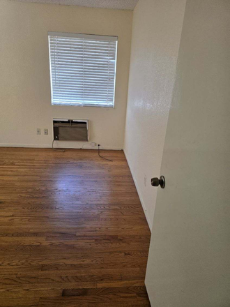 Bedroom - PRIVATE FURNISHED BEDROOM W/SHARED BATH AVAILABLE WALKING DISTANCE TO UCR House