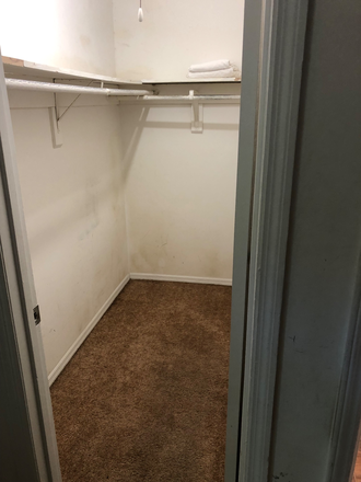 Closet - Thickett Apt