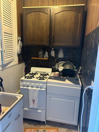 Kitchen - 59 Burbank St