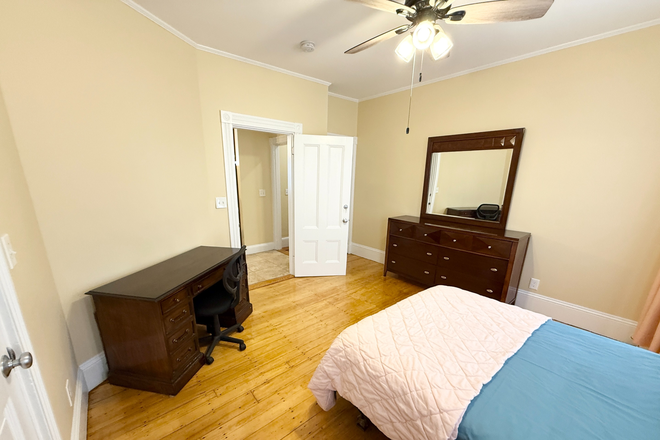 Bedroom - AVAILABLE 9/1 Absolutely Gorgeous Furnished Bedroom - Peaceful, Apartment - FEMALE Tenant Only