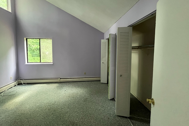 Bedroom - Seeking Roommate