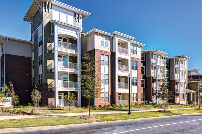 Outside Street View - 160 Ross | Where Students Love Living Apartments