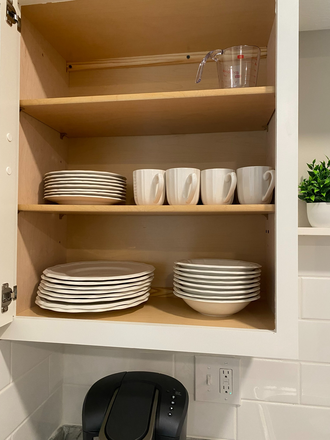 Kitchen dinnerware - Five bedroom newly remodeled fully furnished/appliances included. Close to Campus. Duplex