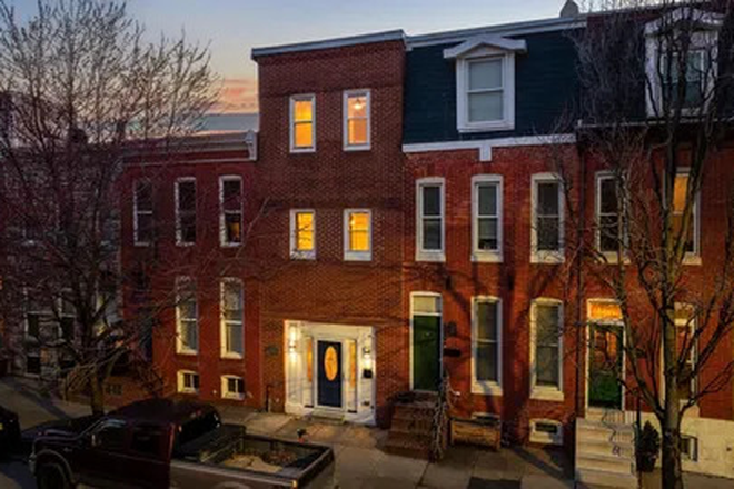 Front view - Federal Hill 3-Bed Townhouse