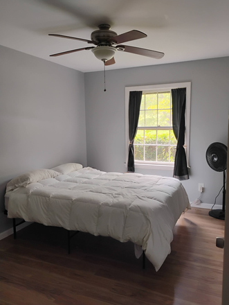 One bedroom out of 3 is furnished - House for rent 2 miles from LU
