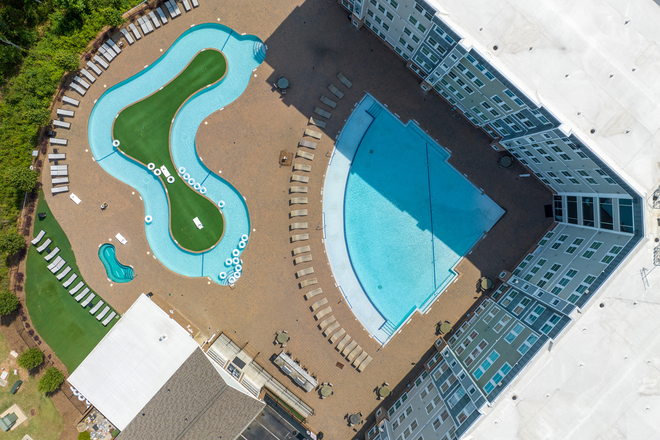 Pool - The Ridge, Fall 2025 - Spring 2026, rent is flexible Apartments