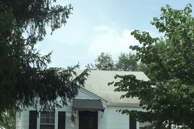 Exterior view. Call or text for tour. - Richmond Drive House