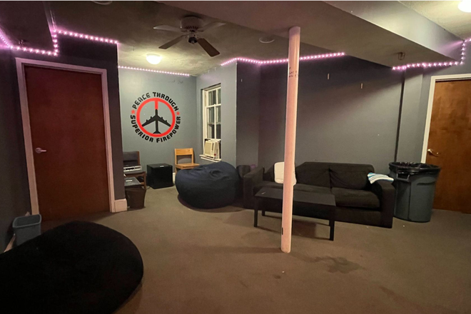 5th lounge - 353 Massachusetts Avenue