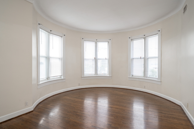 Living Space - Auburndale Apartments