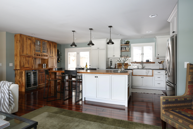 Incredible place for entertaining - Beautiful 4BR/2BA South Burlington Home, Private 2-Acre Lot in Prime Location