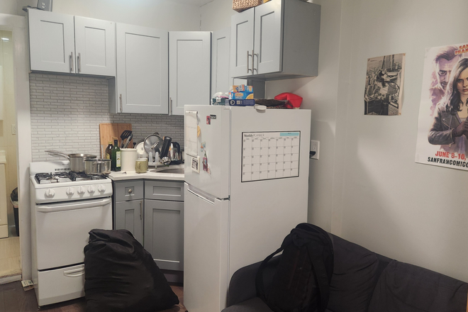 Fridge - Apartment Sublet In East Village Fully Furnished