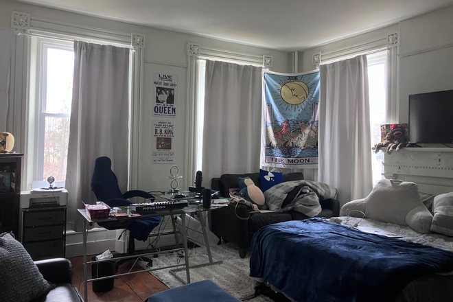 bedroom - Three bedroom apartment, August 1 Amherst