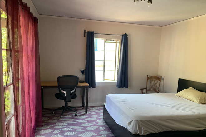 Bedroom - Beautiful 8  bedroom house one block from UC Berkeley north side