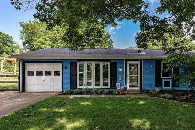 Outside street view - Family-friendly property with enclosed yard and comfy back patio