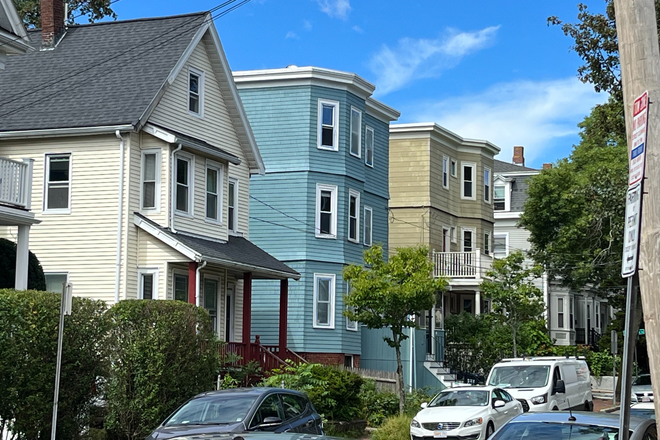 Exterior - 3BR (or 2BR+OFFICE) Porter Sq. Excellent condition