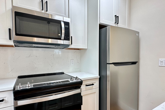 Call NOW for showings! 617-236-8600 - NORTH MARGIN ST - *NO FEE* LUXURY RENOVATED 2BR/1BA AVAIL *6/1/2026* W/ IN UNIT LNDRY, EQUAL BDRMS! Apartments