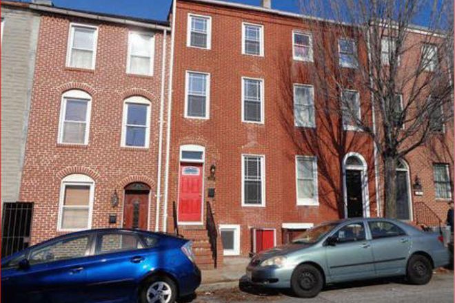 Front View - 2 Furnished Bedrooms w/ Private Baths near Medical Campus