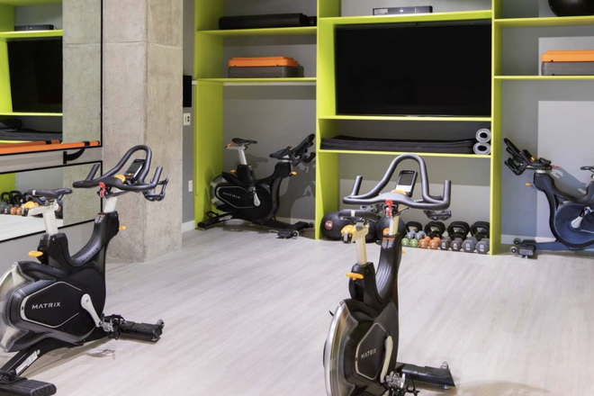 Fitness Center - Hub East Lansing Apartments