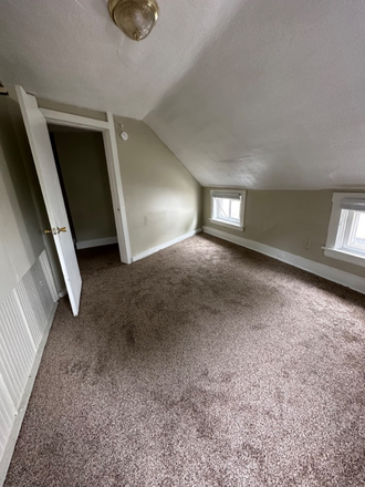 bedroom - Awesome House Close to UC/XU/Hyde Park/Rookwood/Bike Path- Great Street