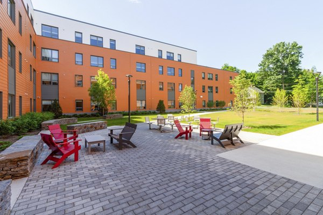 Outside building - JULY SUBLET - Fieldstone Studio - $950/month