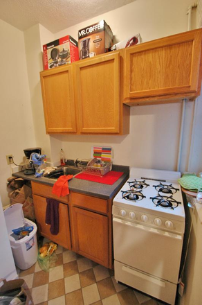 . - Spacious 1-bed on Westland Ave. Contact 617.512.5822 Apartments