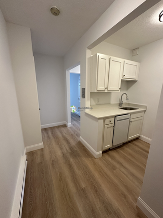 1 - Vacant Two Bed in the Fenway Area with Renovated Kitchen and Bathroom. With half months fee Apartments