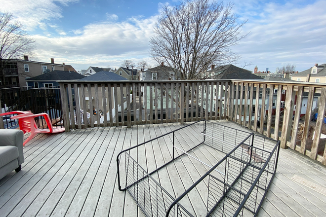 deck - Gorgeous 6 Bedroom with Modern Features~ Apartments