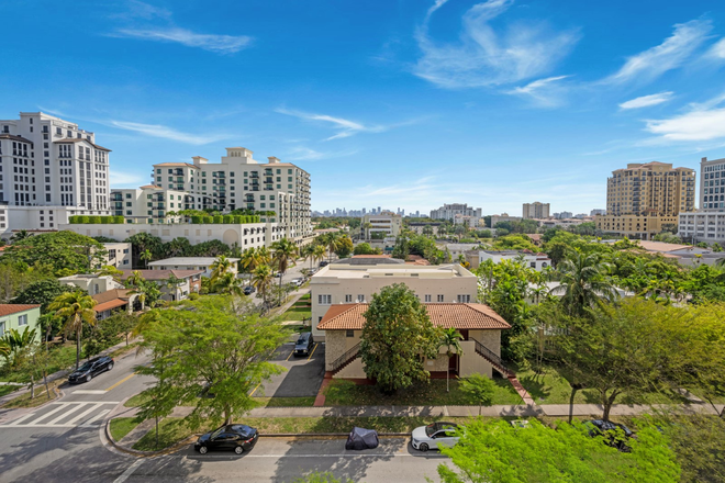 Terrace View - DOWNTOWN CORAL GABLES- 3 Bedroom Condo near A+ Schools, Granada GolfCourse, Airport, UM