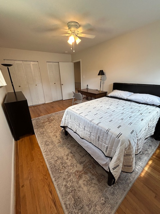 Room 2 with double bed, dresser and desk - 2 ROOMS IN COZY HOUSE SHARE STEPS FROM UMD - FULLY FURNISHED & POOL