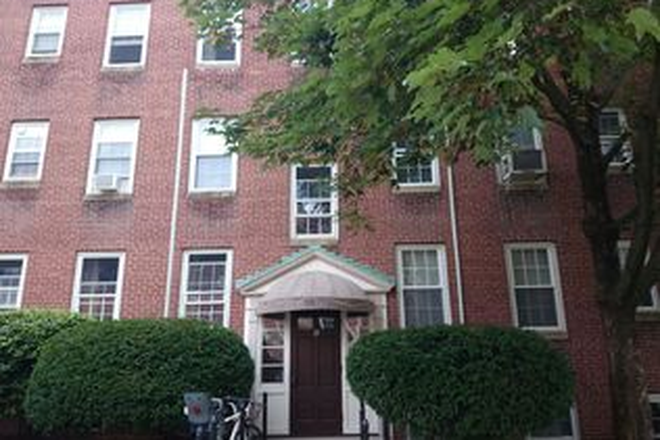 Street view - Brookline Apartment, 30 min walk to campus
