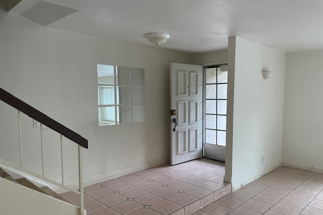 Hallway - 21814 Lake Vista Drive,  20-minute drive to UCI, 5-minute drive to Chapman University Irvine campus Condo
