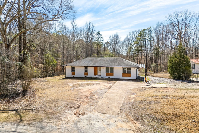 Photo - 1005 Crawford Road, Opelika House